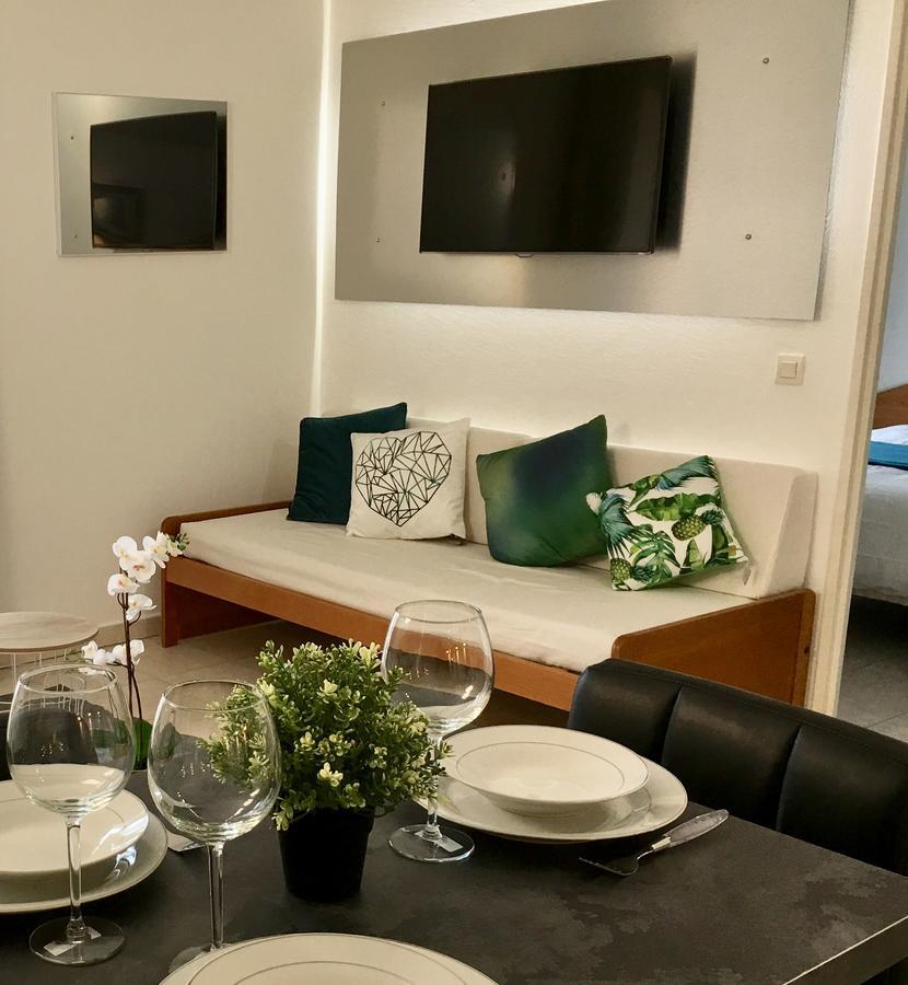 Studio Or One Bedroom Avenue De La Plage Roquebrune-Cap-Martin Exterior photo