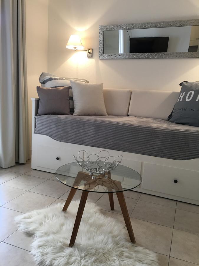 Studio Or One Bedroom Avenue De La Plage Roquebrune-Cap-Martin Exterior photo